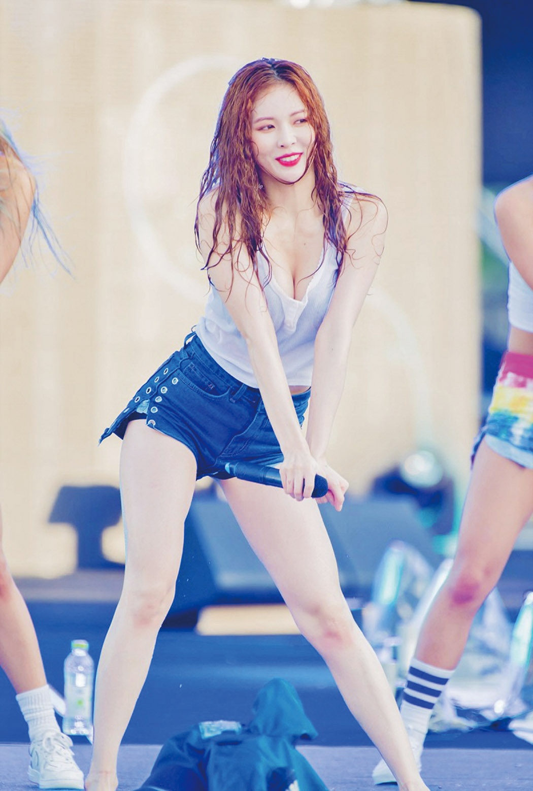 Hyuna an mac ho hang anh 3