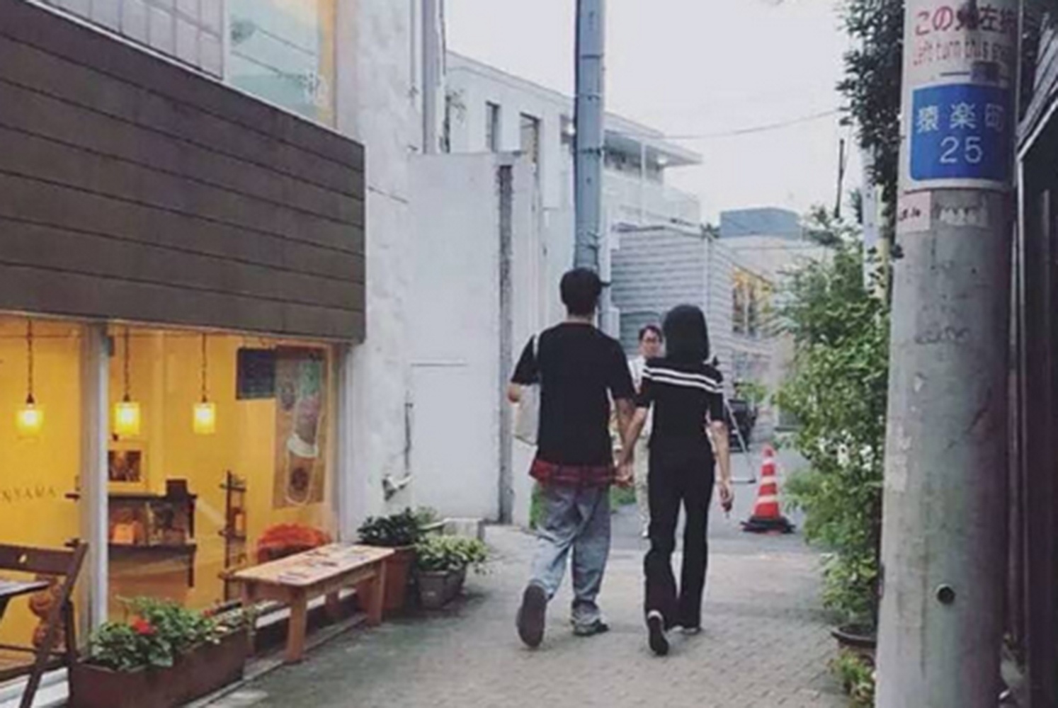 Trinh Sang va ban trai thieu gia tinh tu tai Nhat Ban hinh anh