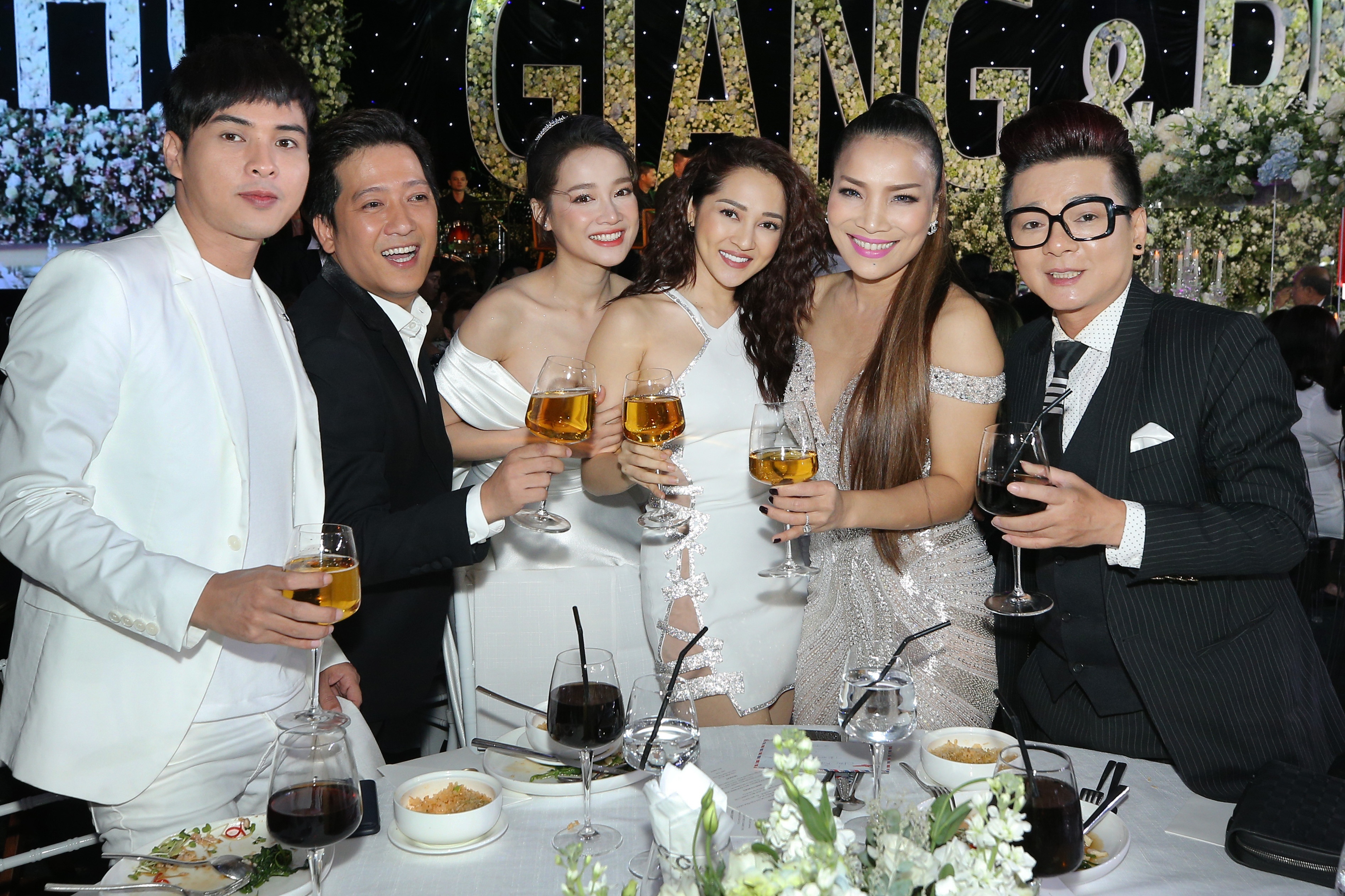 Bao Anh Ho Quang Hieu tai hop anh 1