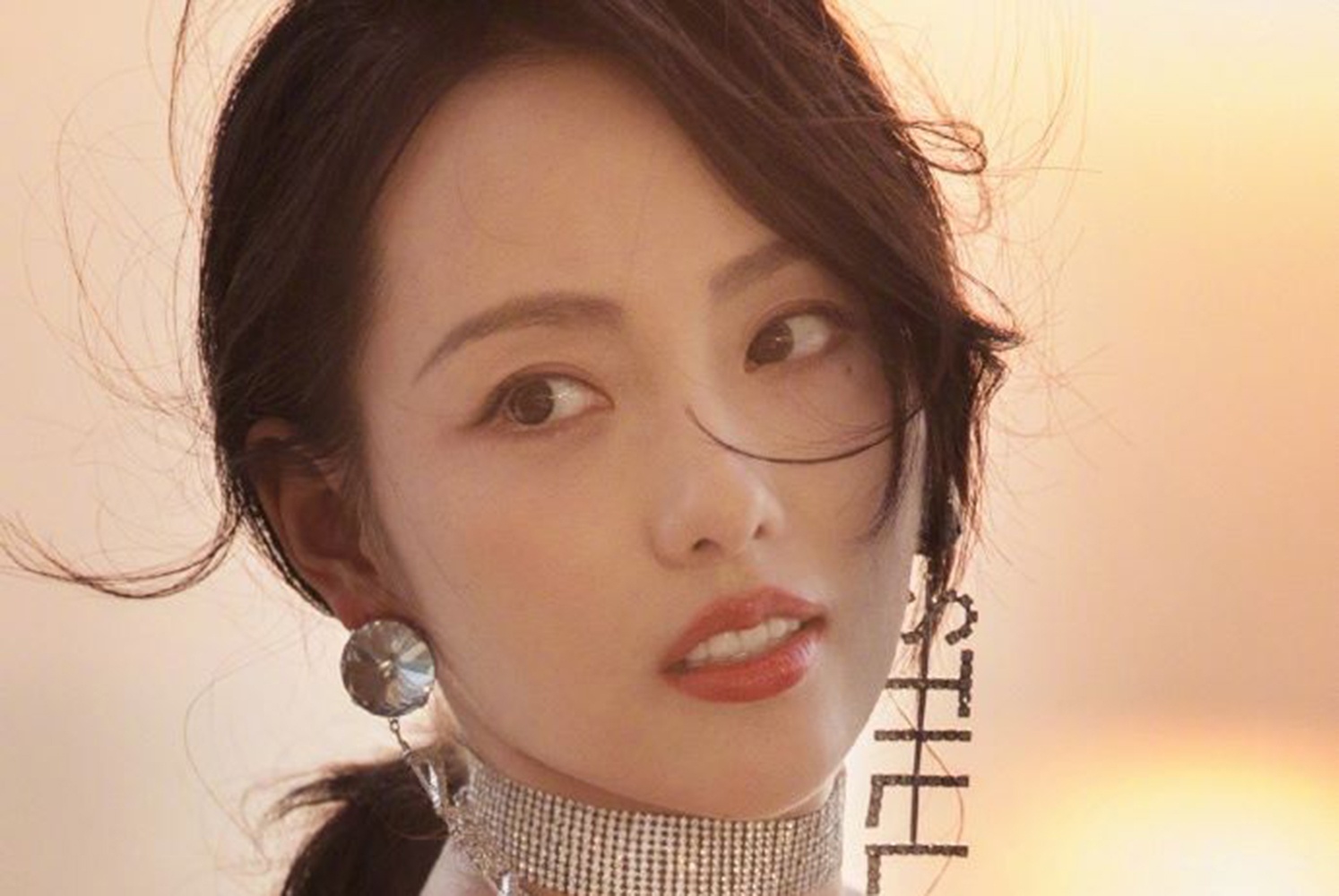 Truong Gia Nghe 'Dien Hi cong luoc' khoe ve quyen ru o tuoi 31 hinh anh