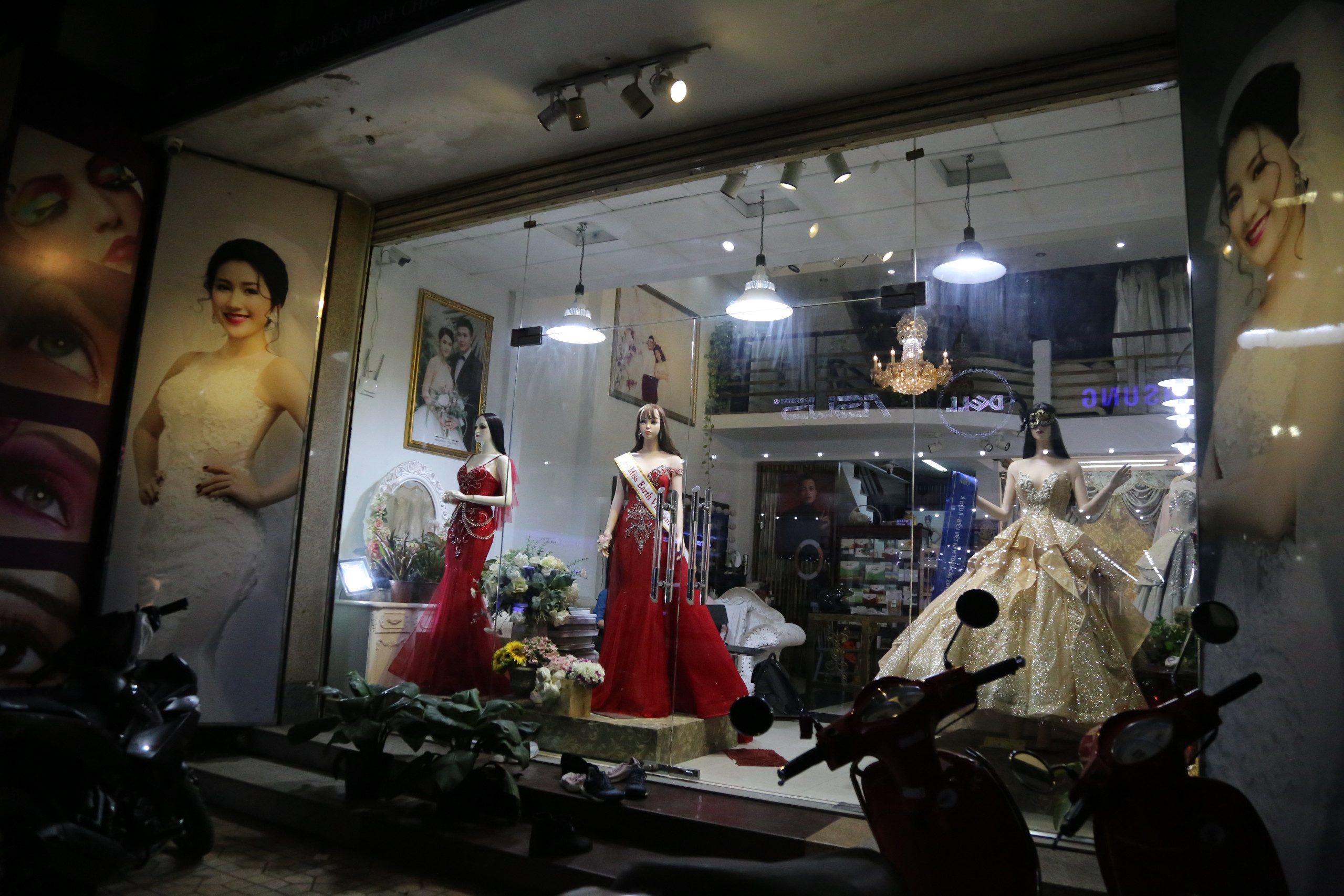 hoa hau Phuong Khanh anh 2