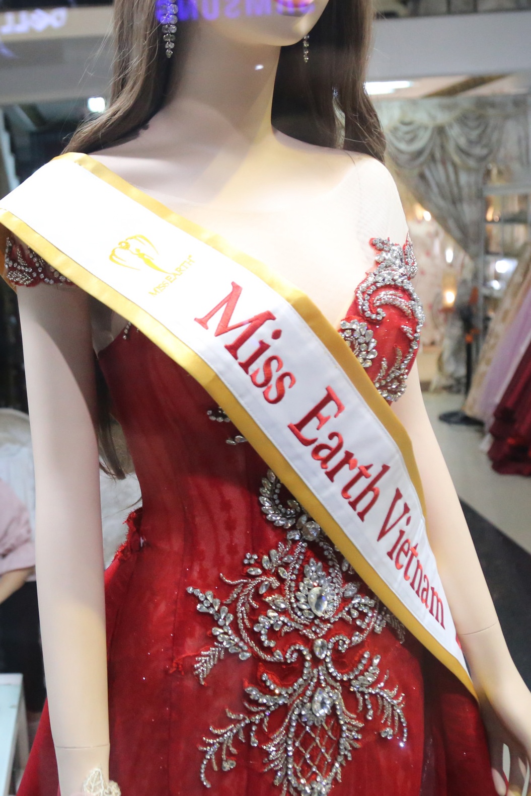 hoa hau Phuong Khanh anh 1