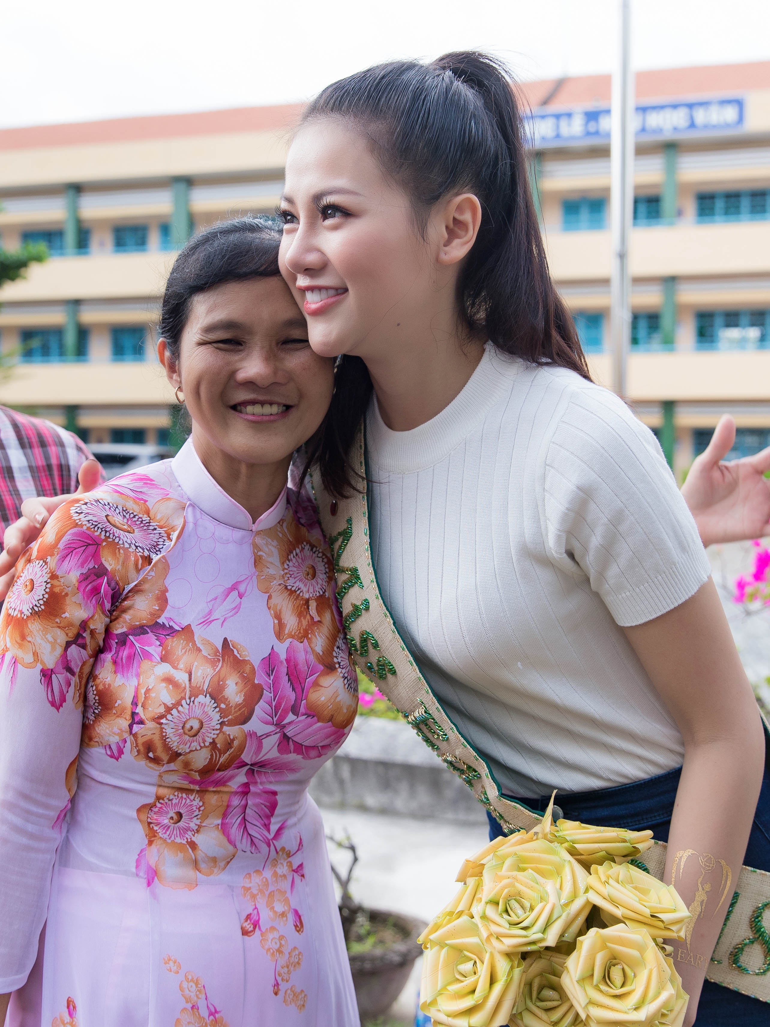 hoa hau phuong khanh tham truong anh 2