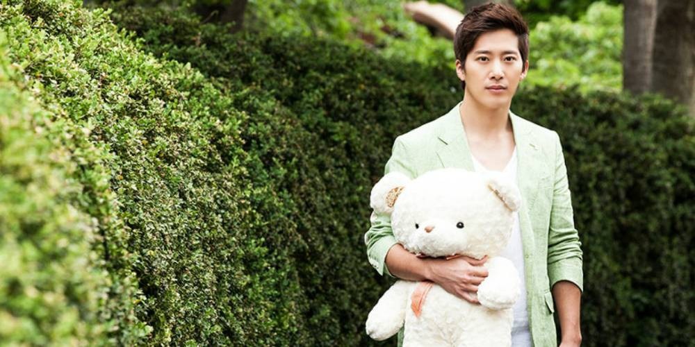 Em trai Kim Tae Hee anh 3