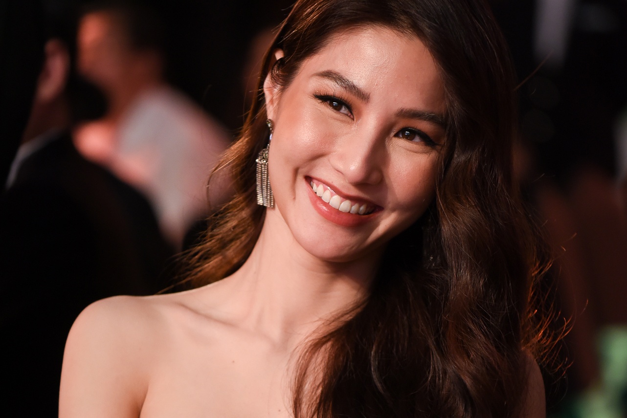 Diem My 9X lo voc dang gay go khi du su kien cua Ngo Thanh Van hinh anh