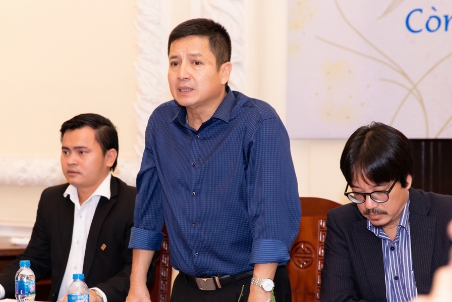 Chi Trung: 'Chung toi an theo Quynh bup be de thu hut nguoi tre' hinh anh