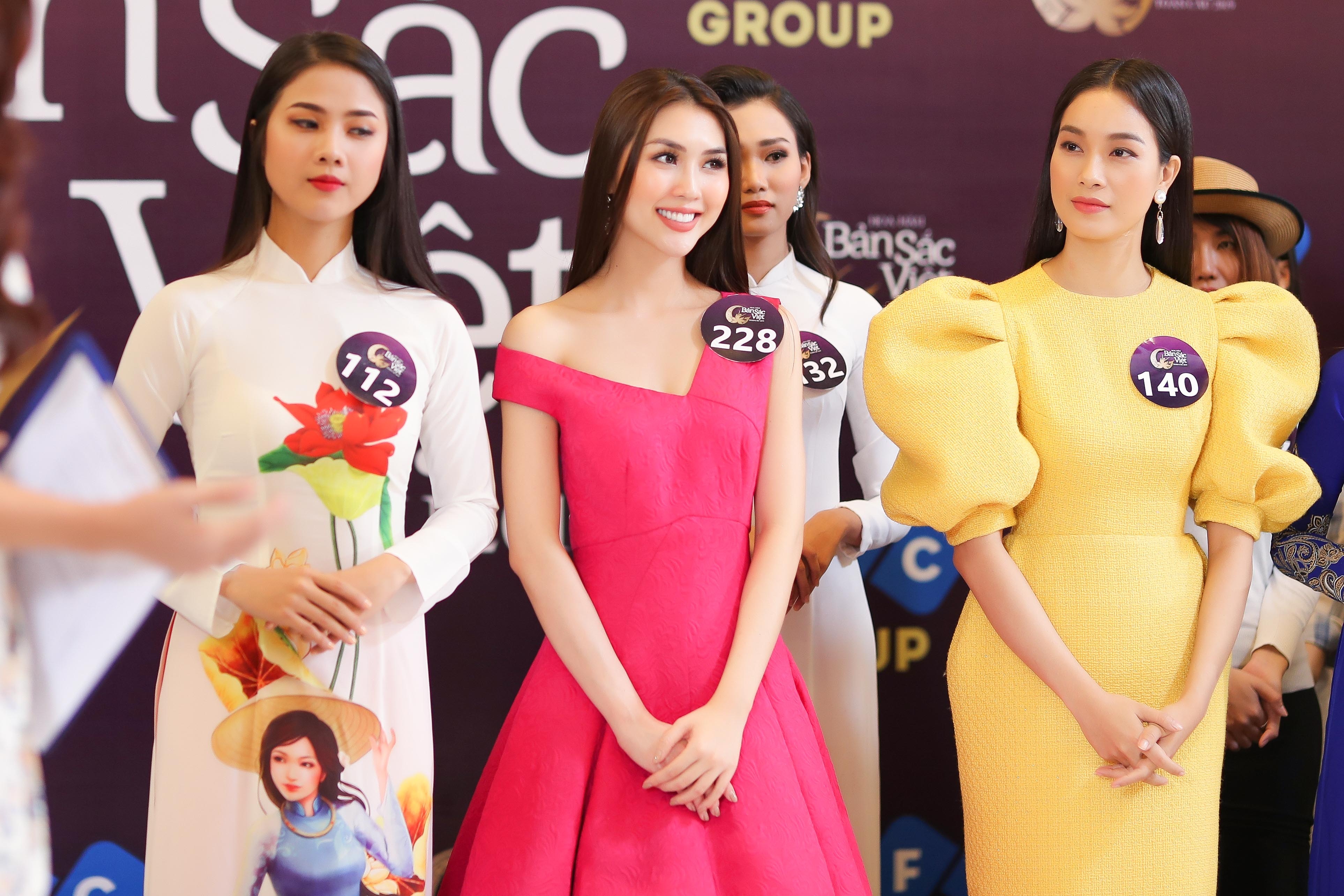 Kiko Chan, Tuong Linh noi bat o buoi casting Hoa hau Ban sac Viet hinh anh