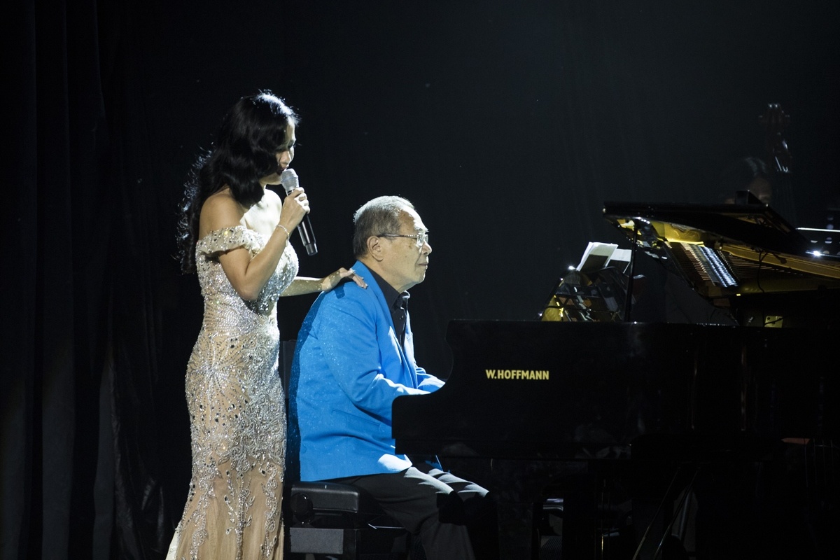 Dem nhac cuoi cung cua Duong Thu anh 5