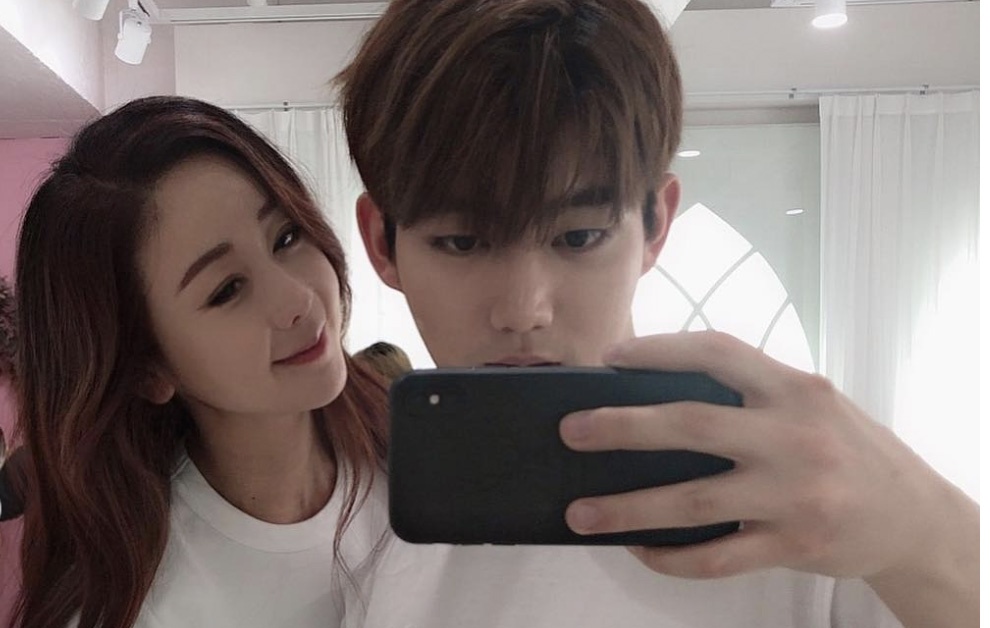 Chong tre lan dau khoe hinh con dau long voi Hoa hau Han hon 18 tuoi anh 2