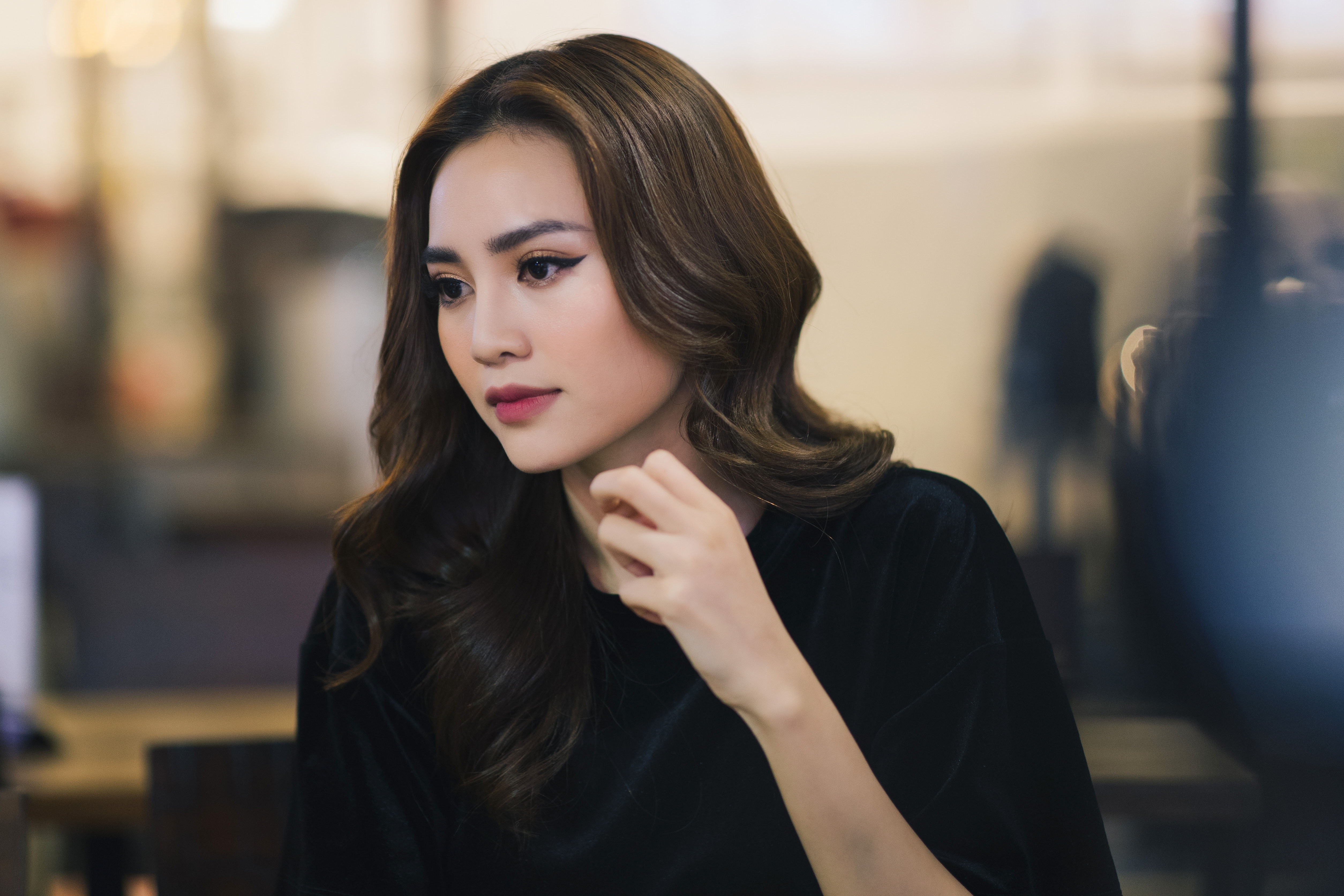 Ninh Duong Lan Ngoc: 'Ep can den lao luc va trai qua hai cu soc lon' hinh anh