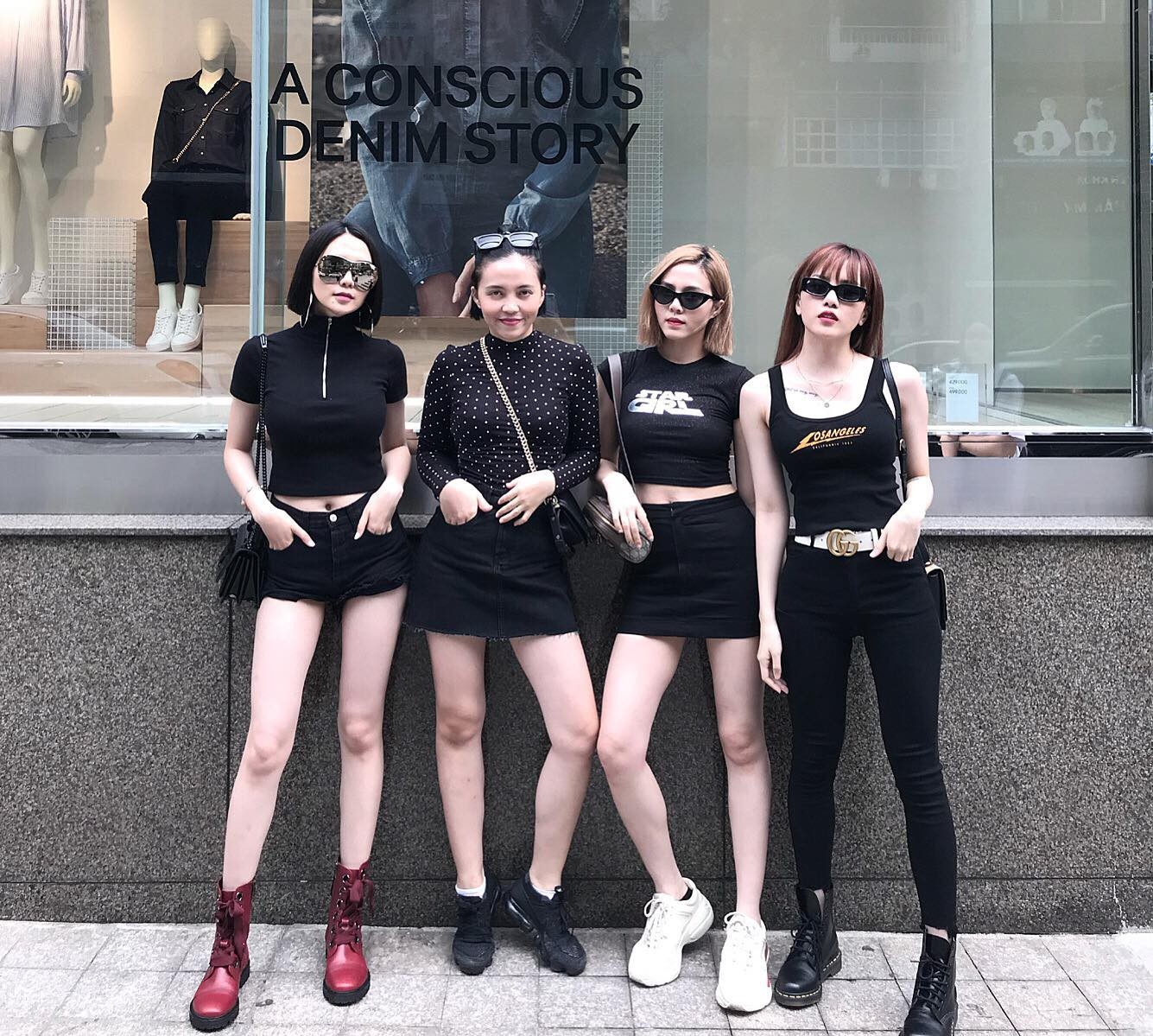 Cac cap chi em noi tieng cua showbiz Viet anh 2