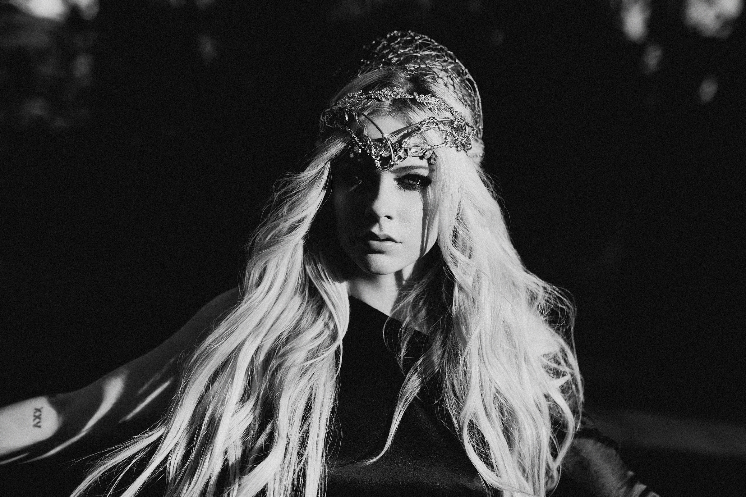 Avril Lavigne tái xuất sau thời gian trị bệnh ảnh 1 Avril Lavigne tai xuat sau thoi gian tri benh anh 1