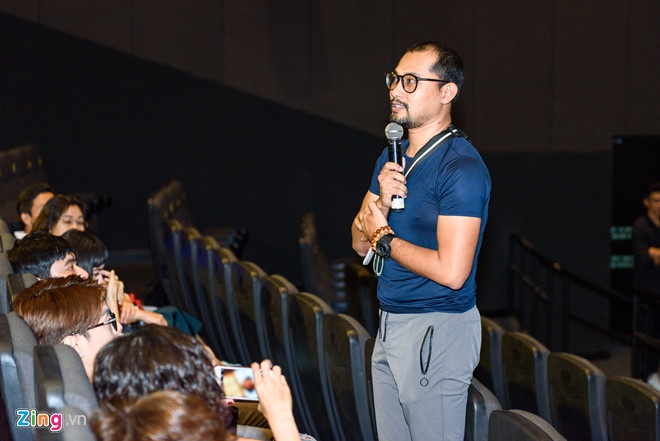 Cat Phuong khoc trong buoi ra mat phim cung Kieu Minh Tuan anh 3