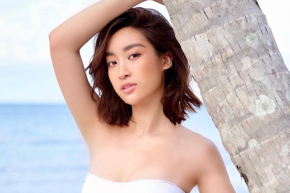 Hoa hau Do My Linh khoe voc dang goi cam voi do boi hinh anh