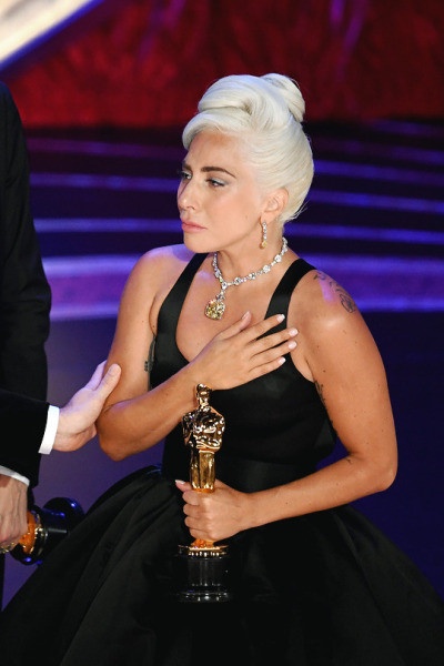 Lady Gaga giành tượng vàng Oscar  ảnh 2 Lady Gaga gianh tuong vang Oscar anh 2
