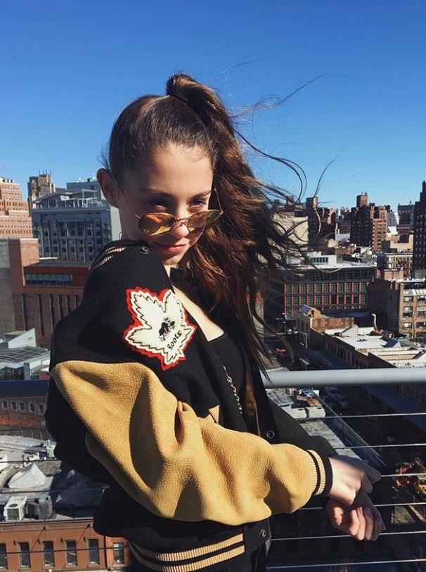 hinh anh con gai Catherine Zeta Jones anh 8