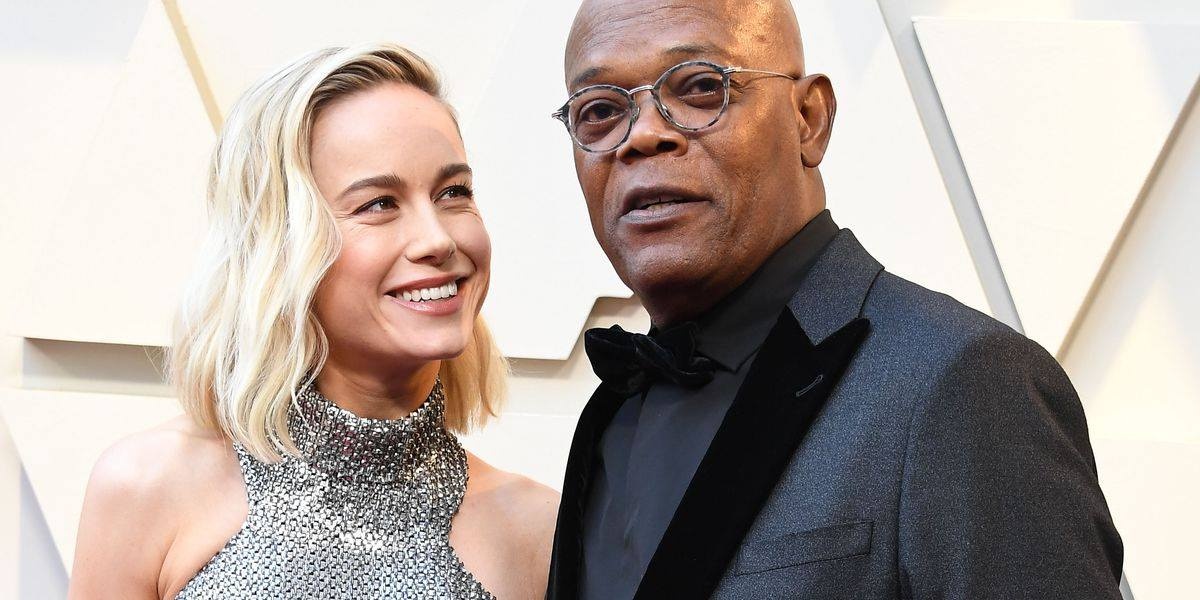 Samuel L. Jackson trong mat 'Captain Marvel' Brie Larson the nao? hinh anh