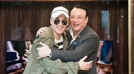 Seungri va gia dinh chu tich Tan Hoang Minh o Viet Nam than muc nao? hinh anh