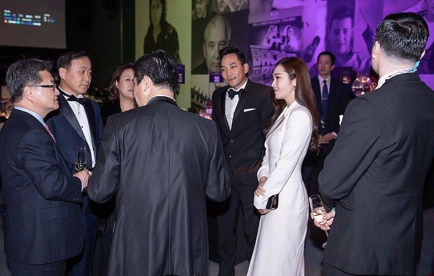 Jessica và Tyler Kwon sánh đôi ảnh 2 Jessica va Tyler Kwon sanh doi anh 2