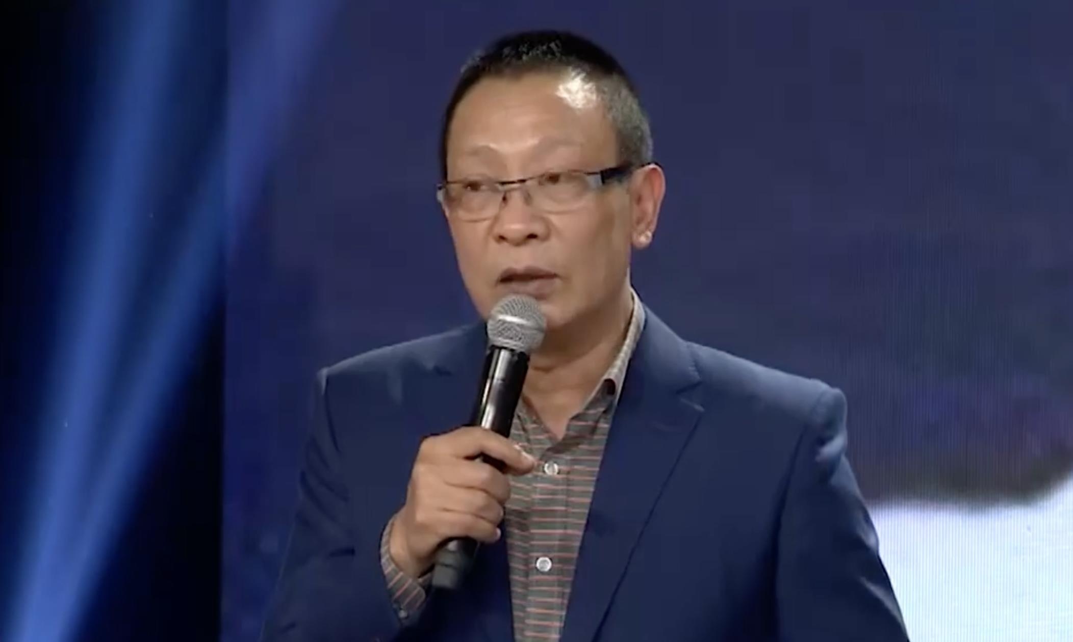 Lai Van Sam ke tung an bam me vo suot 2 nam, ban hang o cho Dong Xuan hinh anh