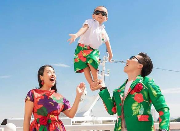 Quốc Nghiệp làm xiếc với con gái 3 tháng tuổi ảnh 2 Quoc Nghiep lam xiec voi con gai 3 thang tuoi anh 2