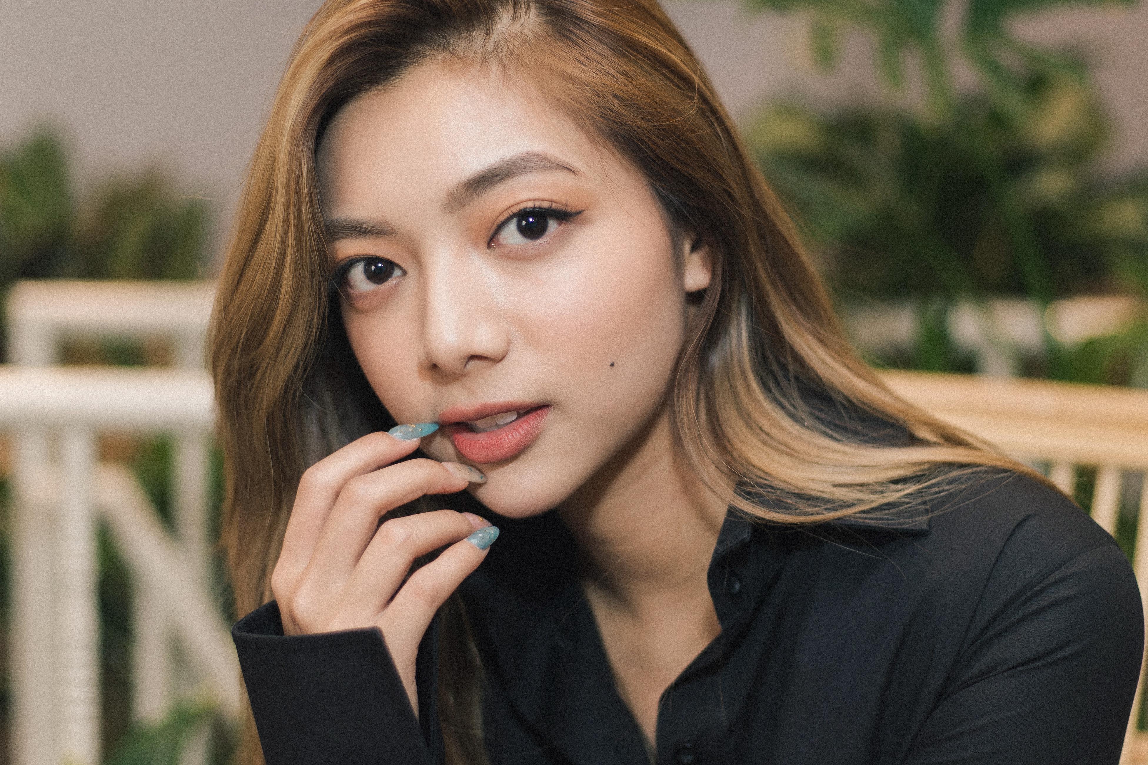 Con gai Chuong mon Vinh Xuan: 'Suy sup, khoc nhieu khi vao showbiz' hinh anh