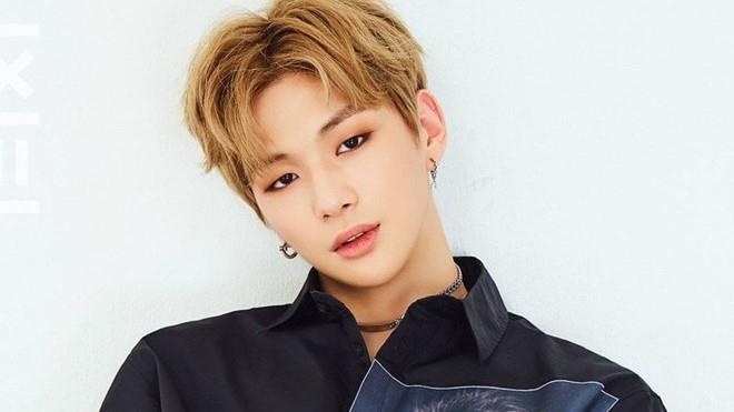 'Nam than' Kang Daniel bi to noi chuyen tho lo, hanh xu nhu con do hinh anh