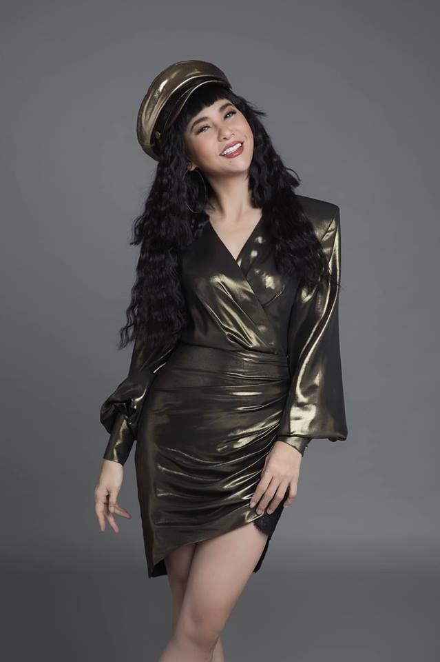 Sao Viet ngay Ca thang tu anh 1