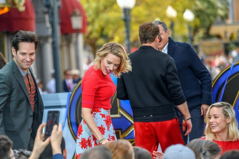 Dan sao ‘Avengers: Endgame' quyen gop 5 trieu USD cho tre em anh 1