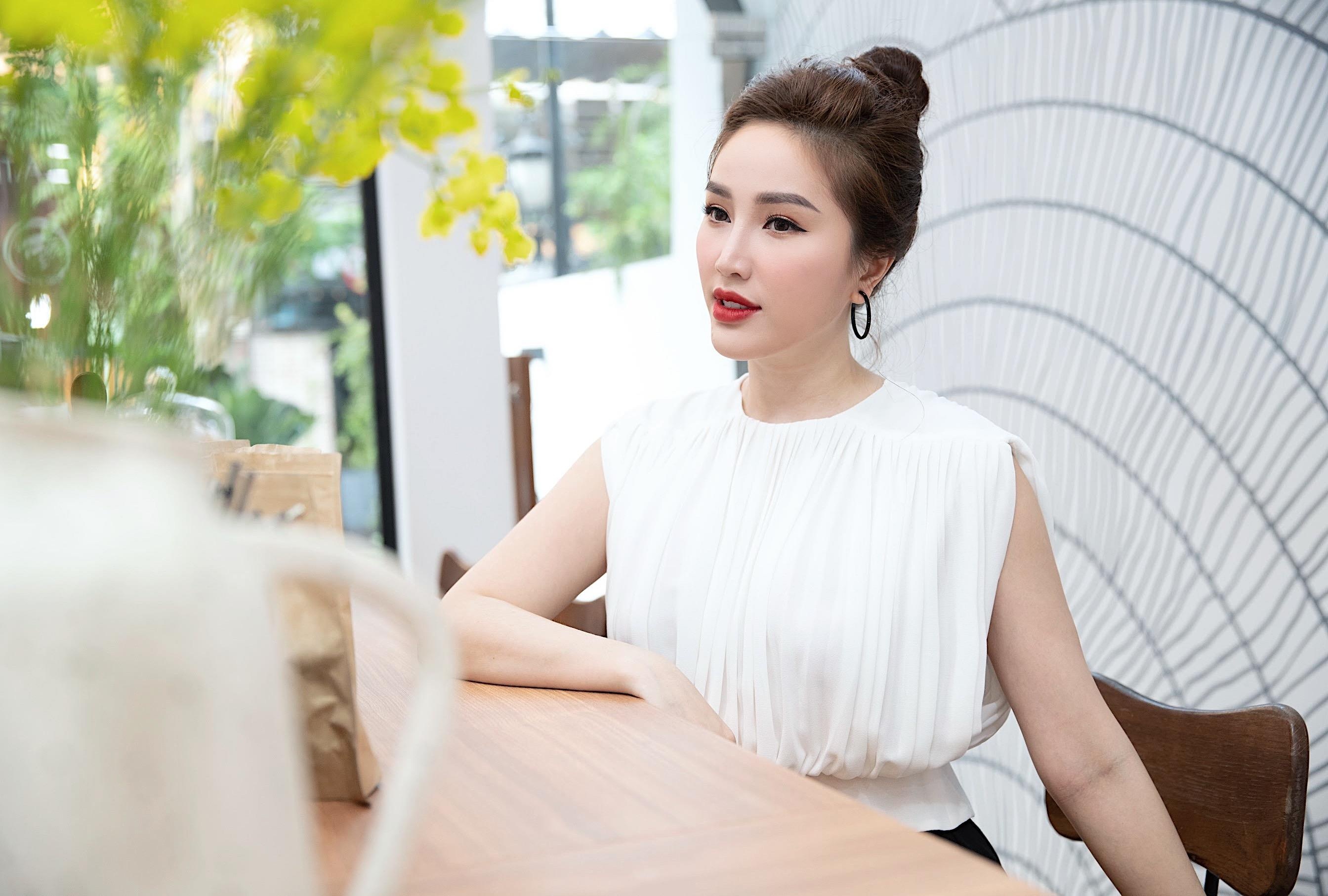 Bao Thy tiet lo muc cat-xe hien tai cao gap 3 lan anh 1