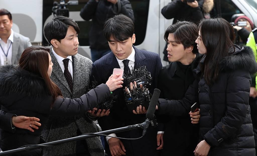 Canh sat dang xin lenh bat giu Seungri hinh anh