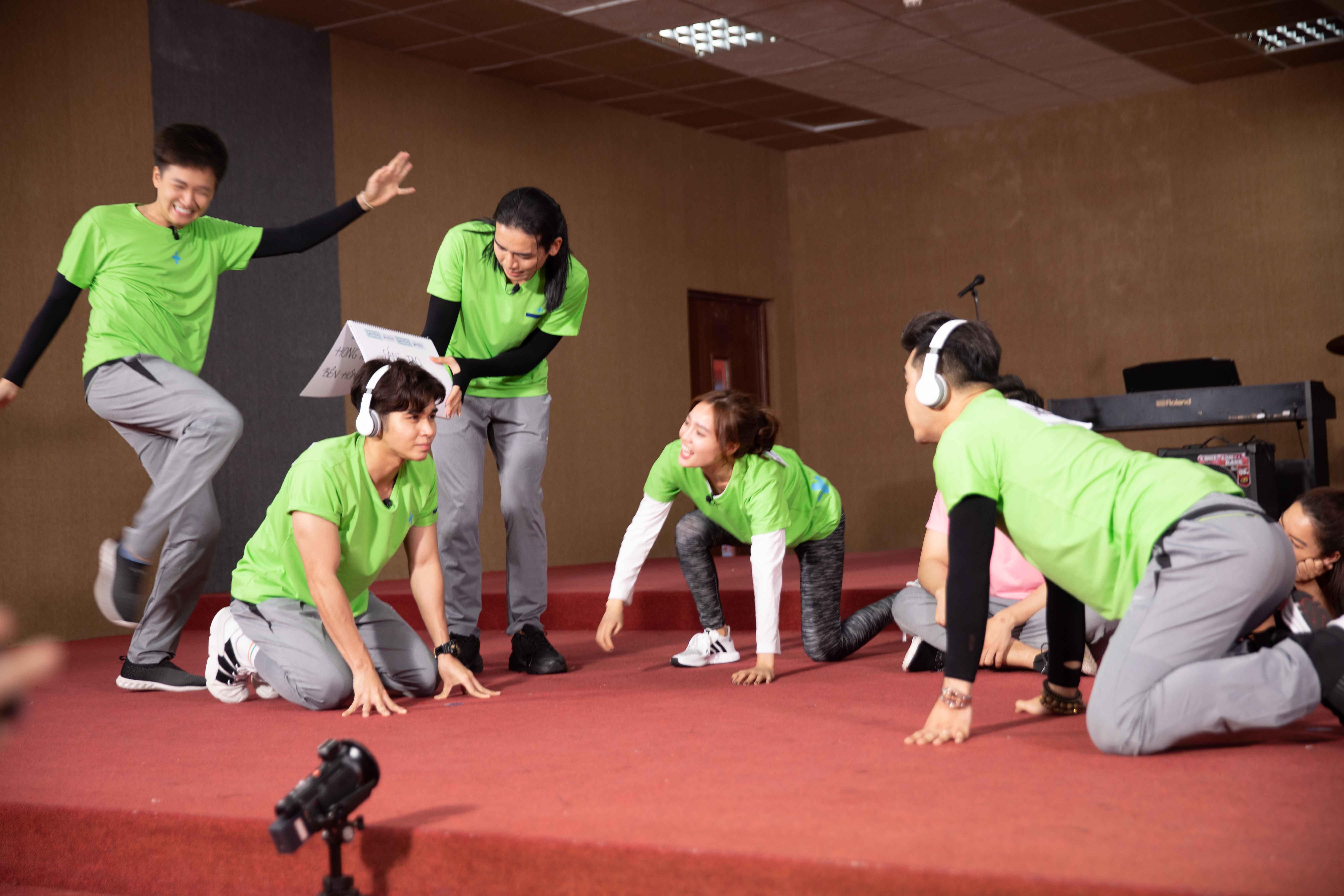 Running Man tap 3: Jun Pham, Ngo Kien Huy bat ngo tro nen loi hai hinh anh