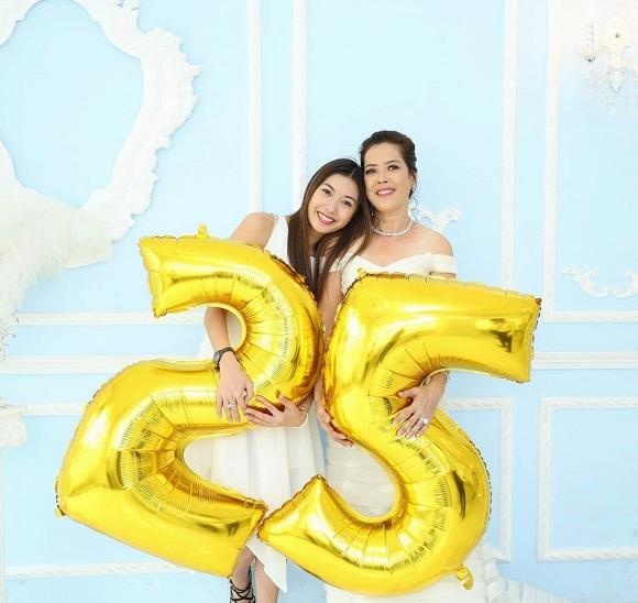 Sao viet ky niem ngay cua me anh 1