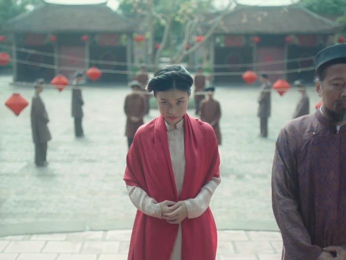 Dien vien 13 tuoi dong canh nong trong vo ba anh 1