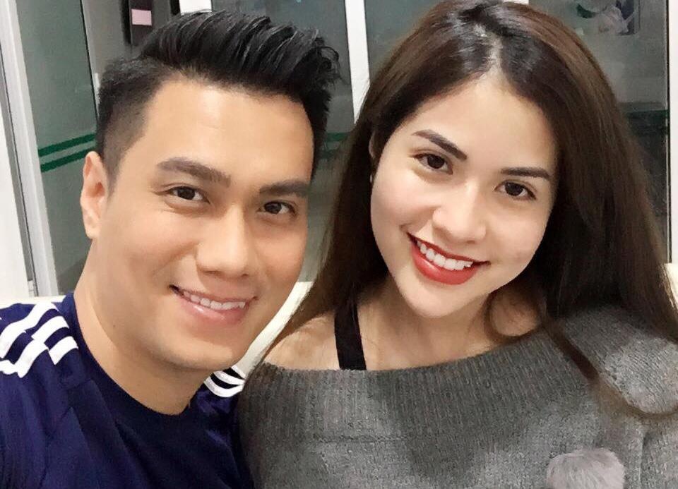 Viet Anh va vo hot girl bi nghi truc trac tinh cam hinh anh