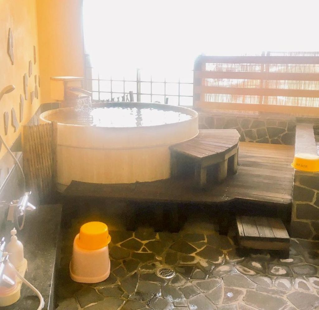 suoi nuoc nong o Nhat Ban anh 3