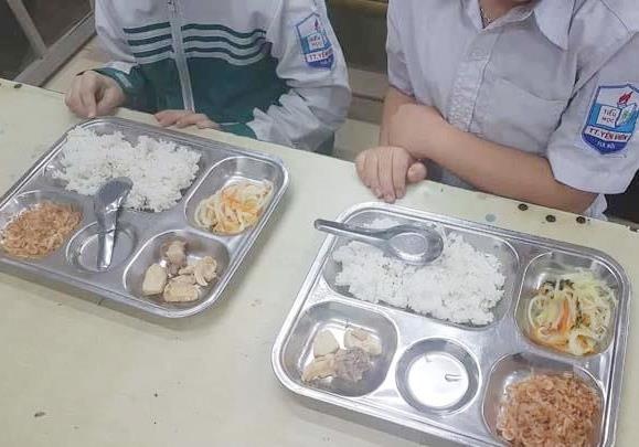 Phu huynh to suat an dam bac anh 1