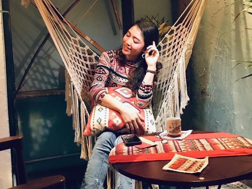 Khong gian ca phe Bohemian doc dao giua long Ha Noi hinh anh