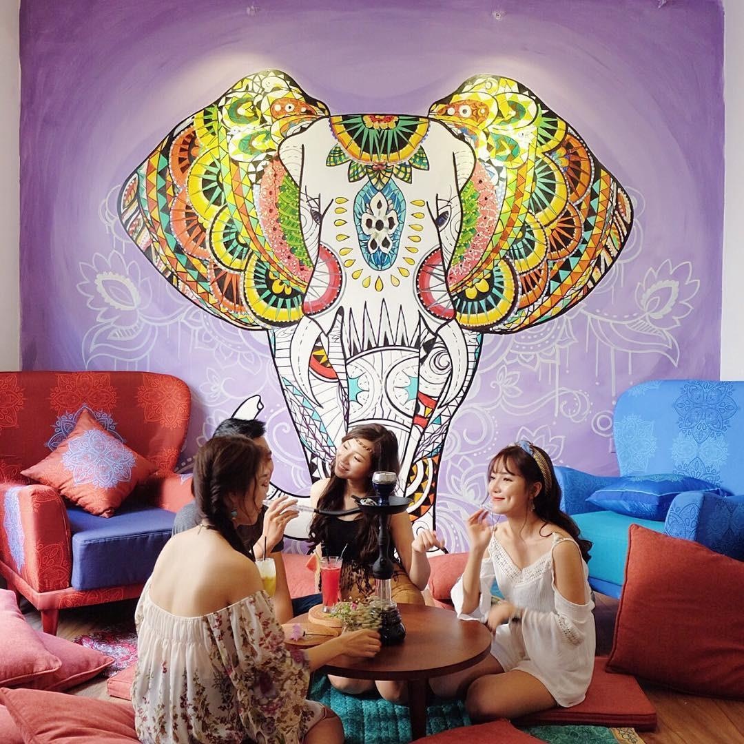 quan ca phe bohemian anh 12