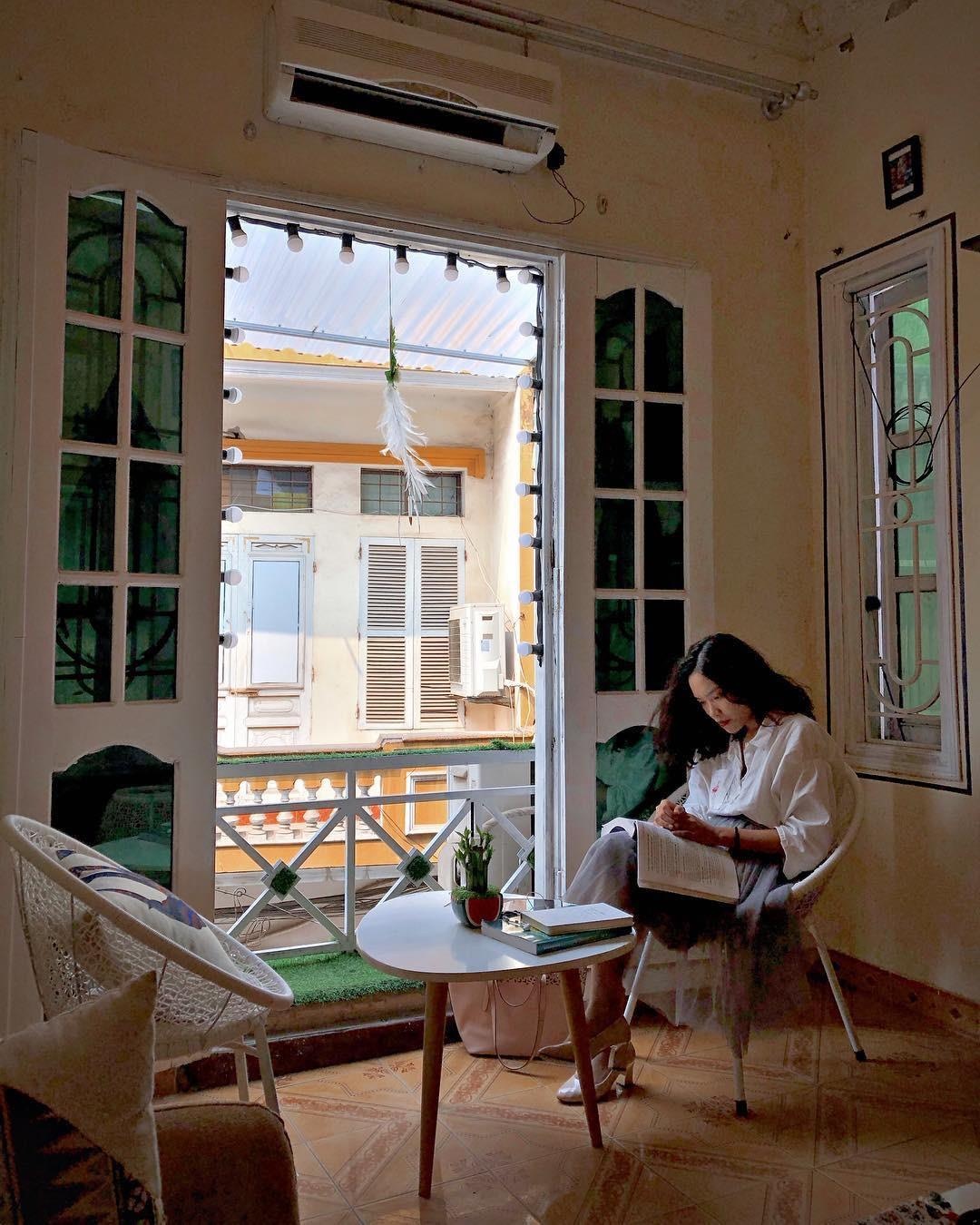 quan ca phe bohemian anh 20