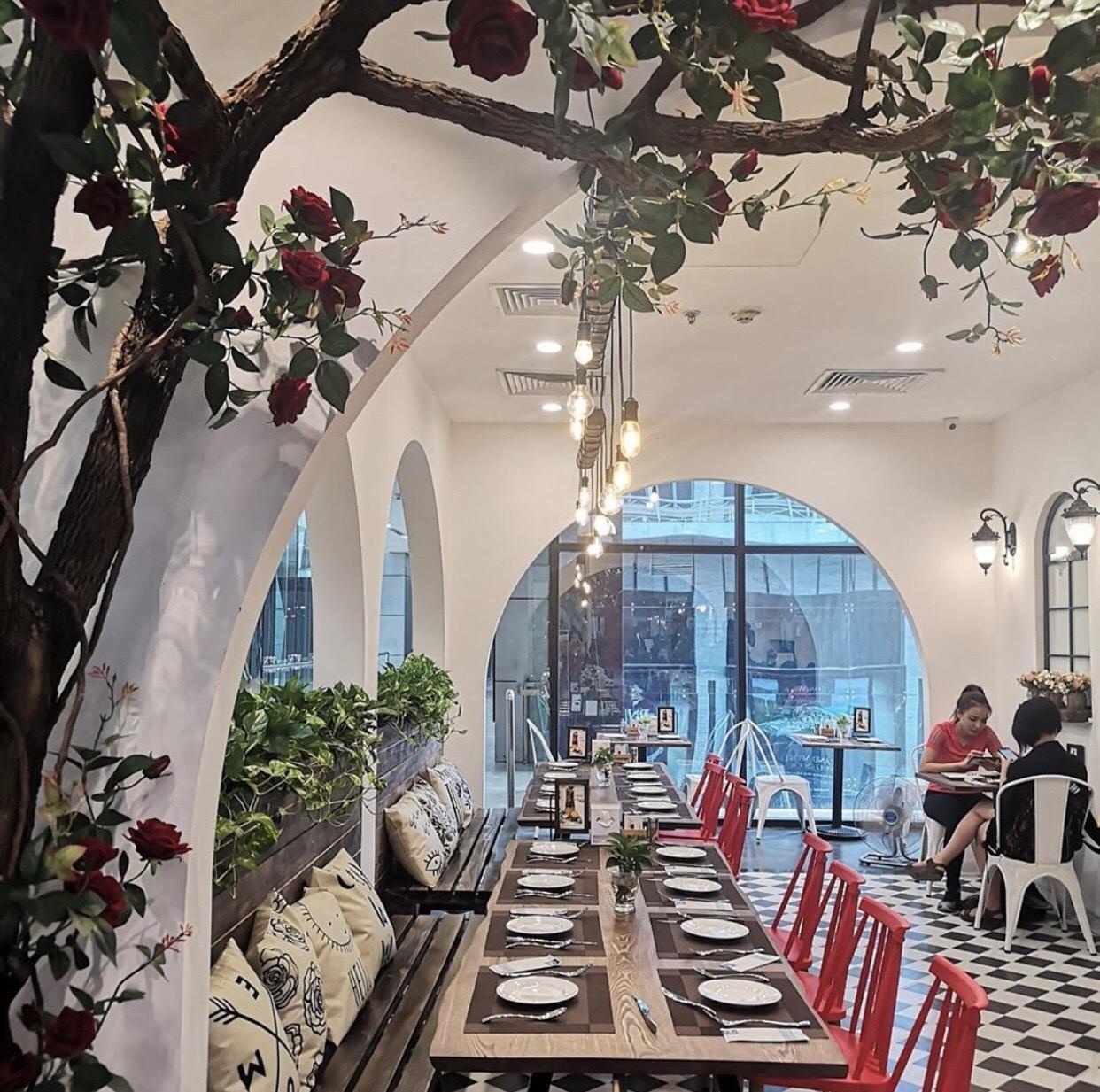 nha hang bit tet anh 3