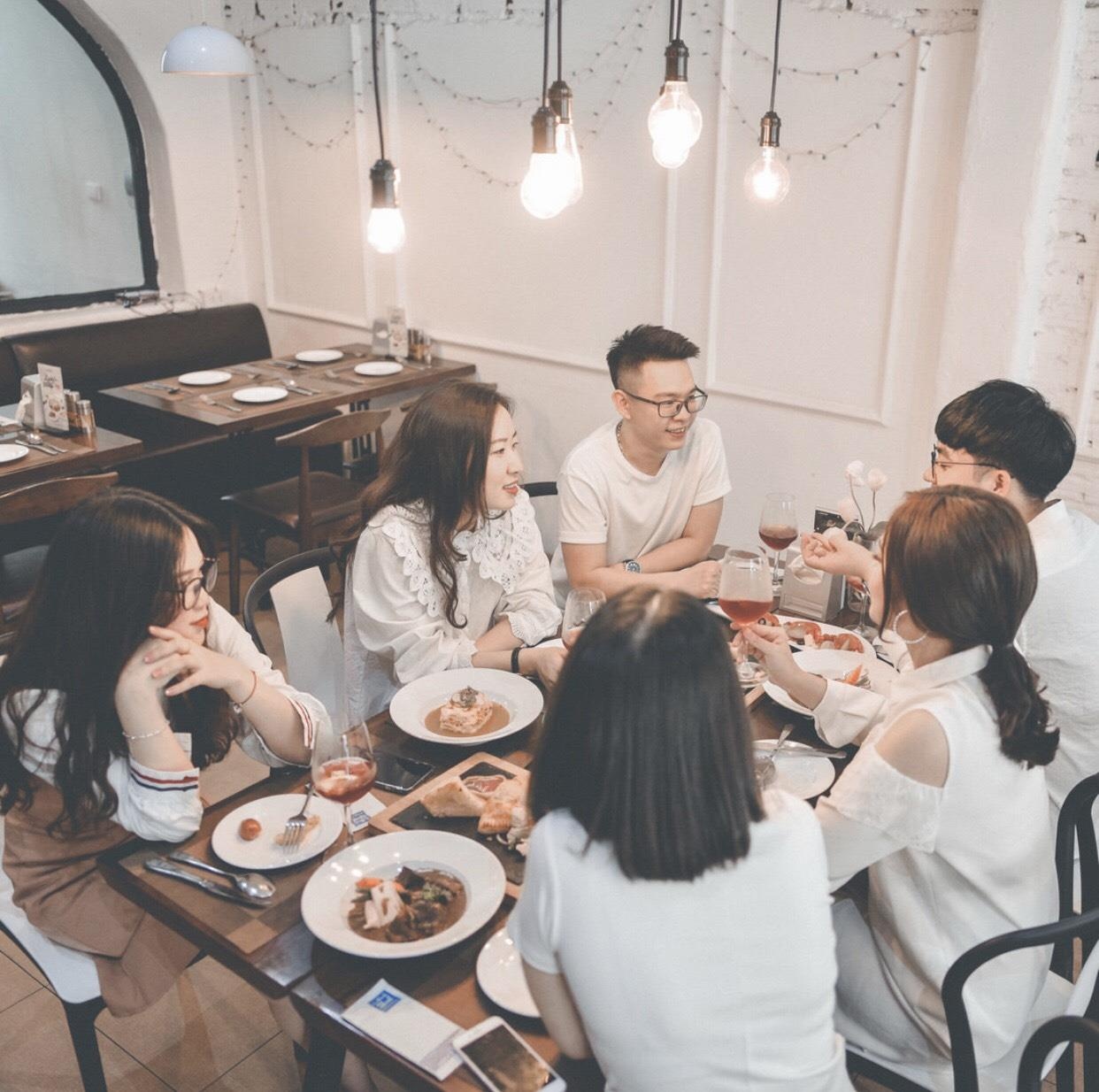 nha hang bit tet anh 4