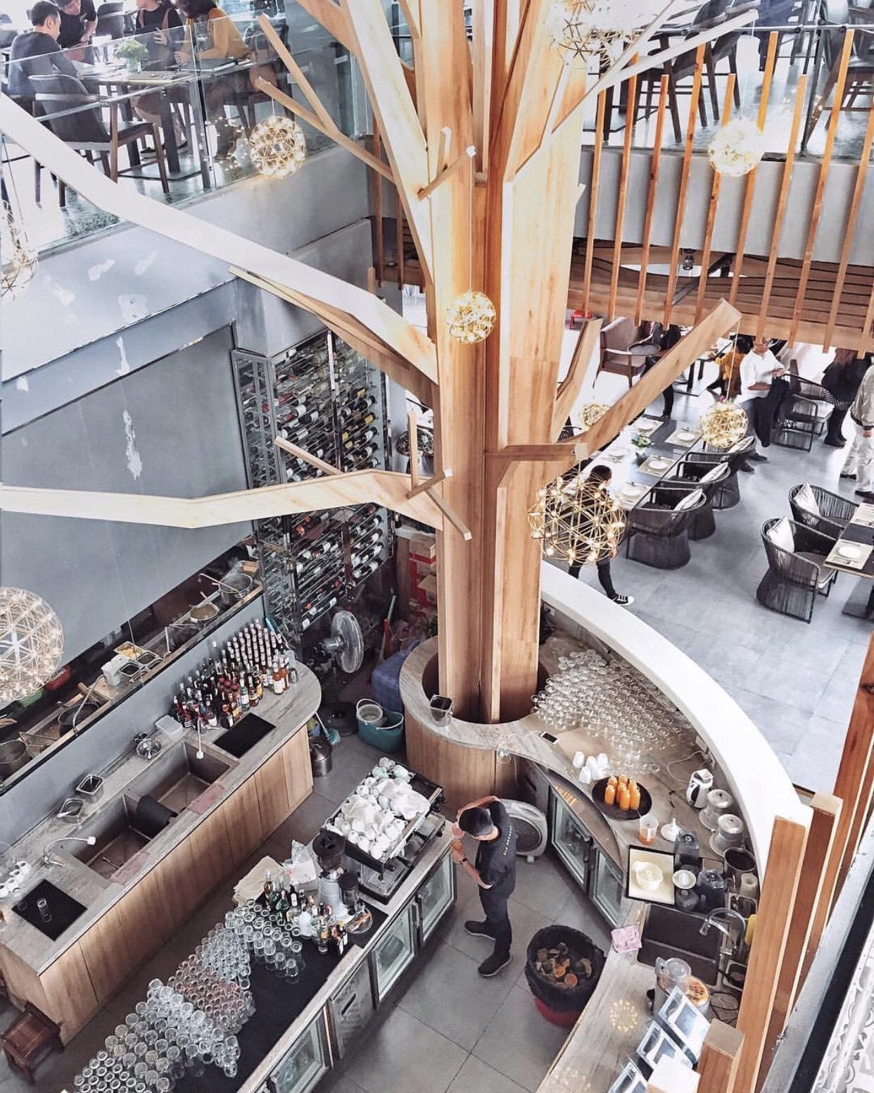 nha hang tren cao anh 20