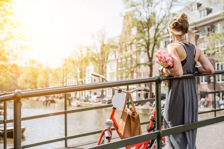 Nhung trai nghiem hap dan du khach kham pha khi toi Ha Lan hinh anh