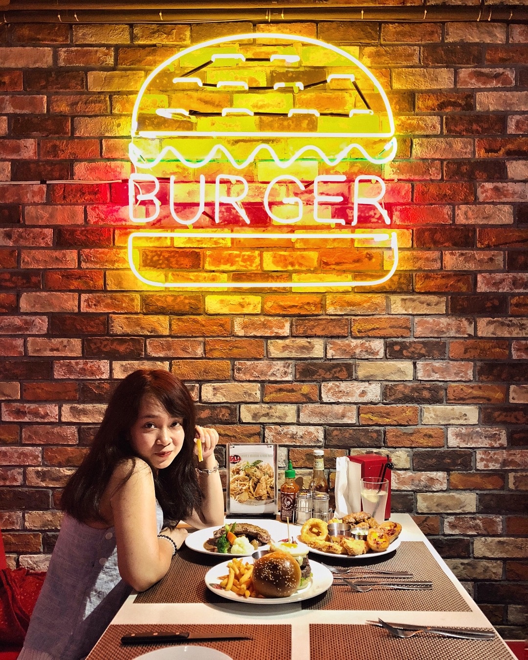 nha hang phong cach My anh 3