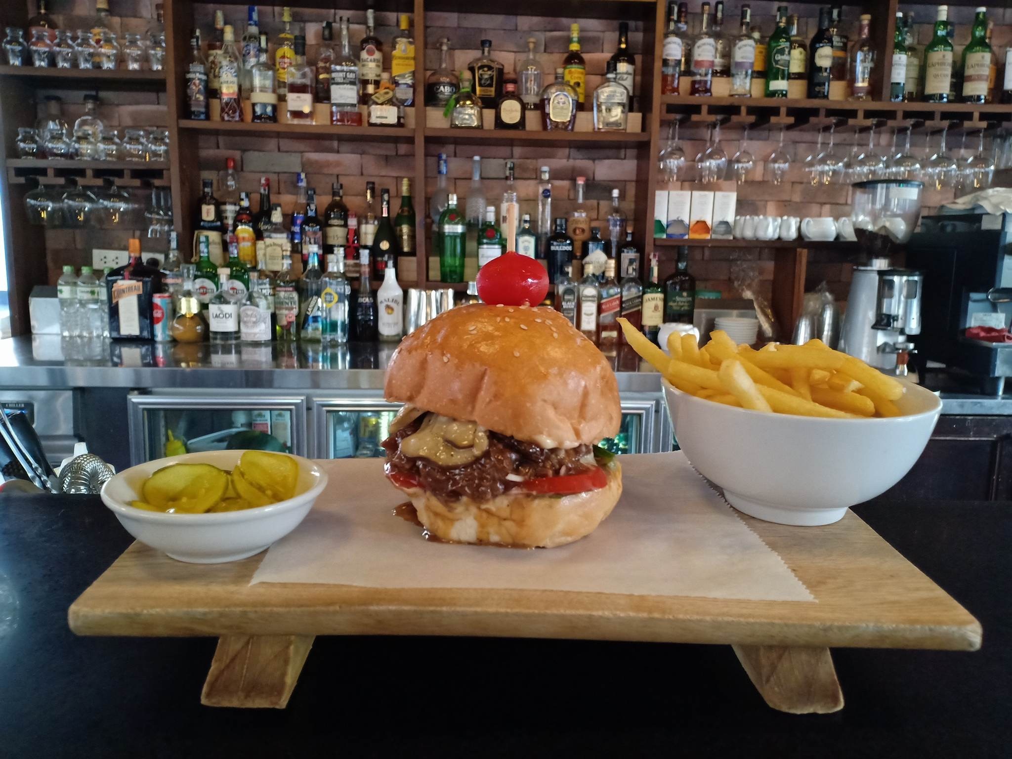 nha hang phong cach My anh 13