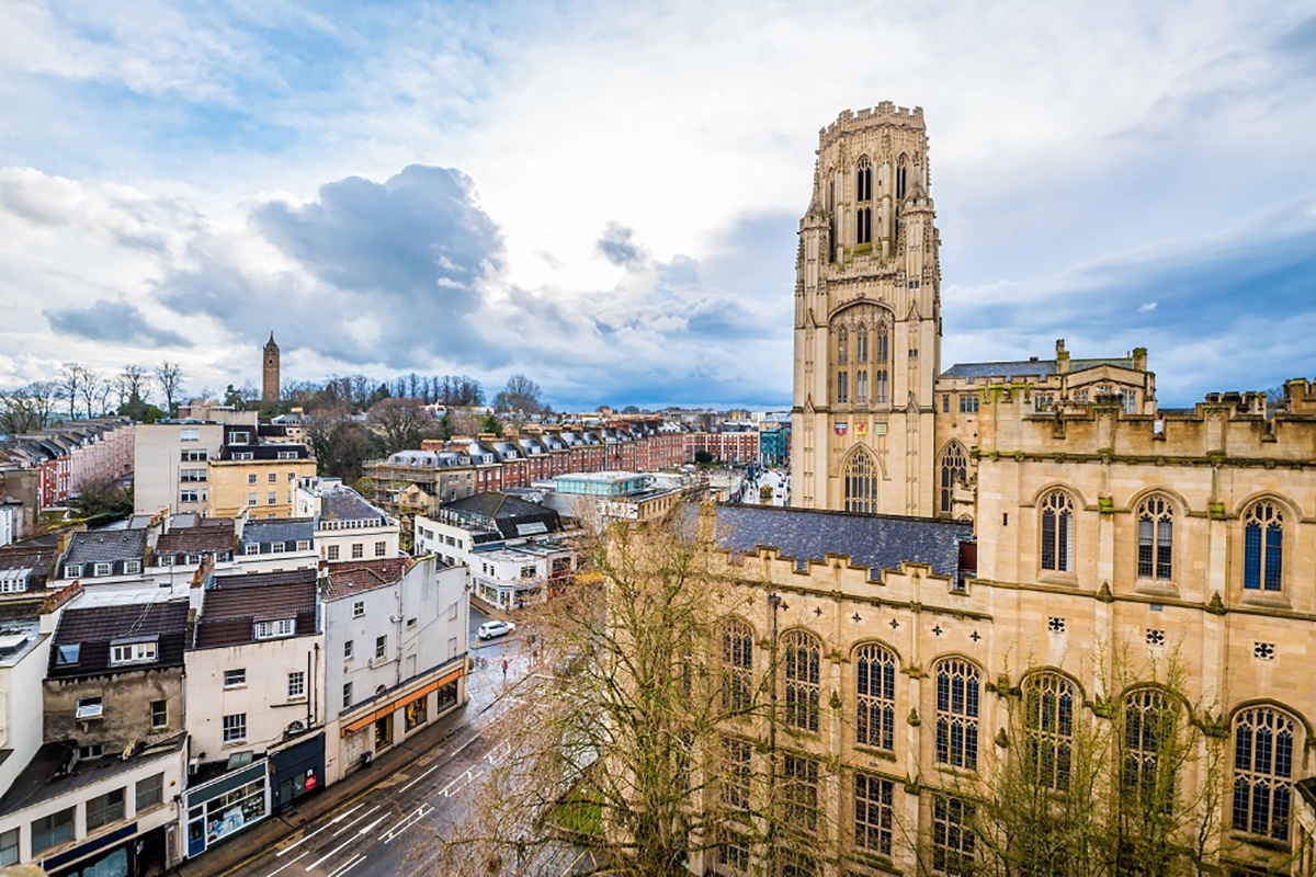 truong dai hoc mang lai co hoi viec lam anh 9