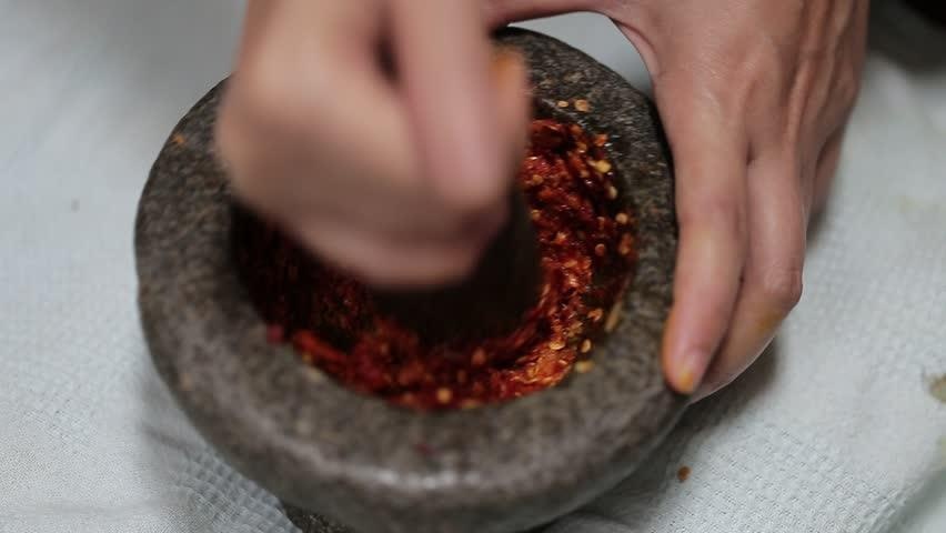 Cua hang ban ot o Trung Quoc gay sot voi dieu nhay gia vi hinh anh