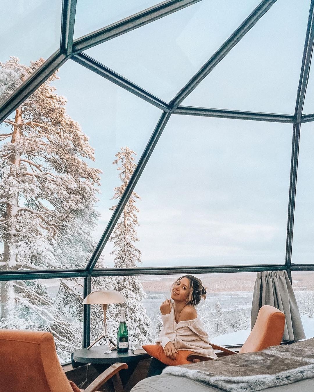 khach san doc dao anh 9