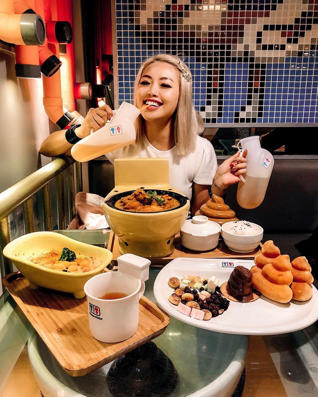 nha hang doc dao anh 8